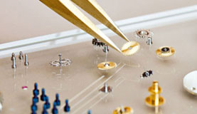 万国手表售后服务网点-打开表壳